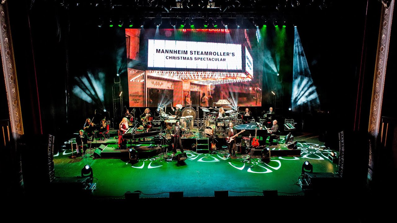 Audience at a Mannheim Steamroller Christmas concert